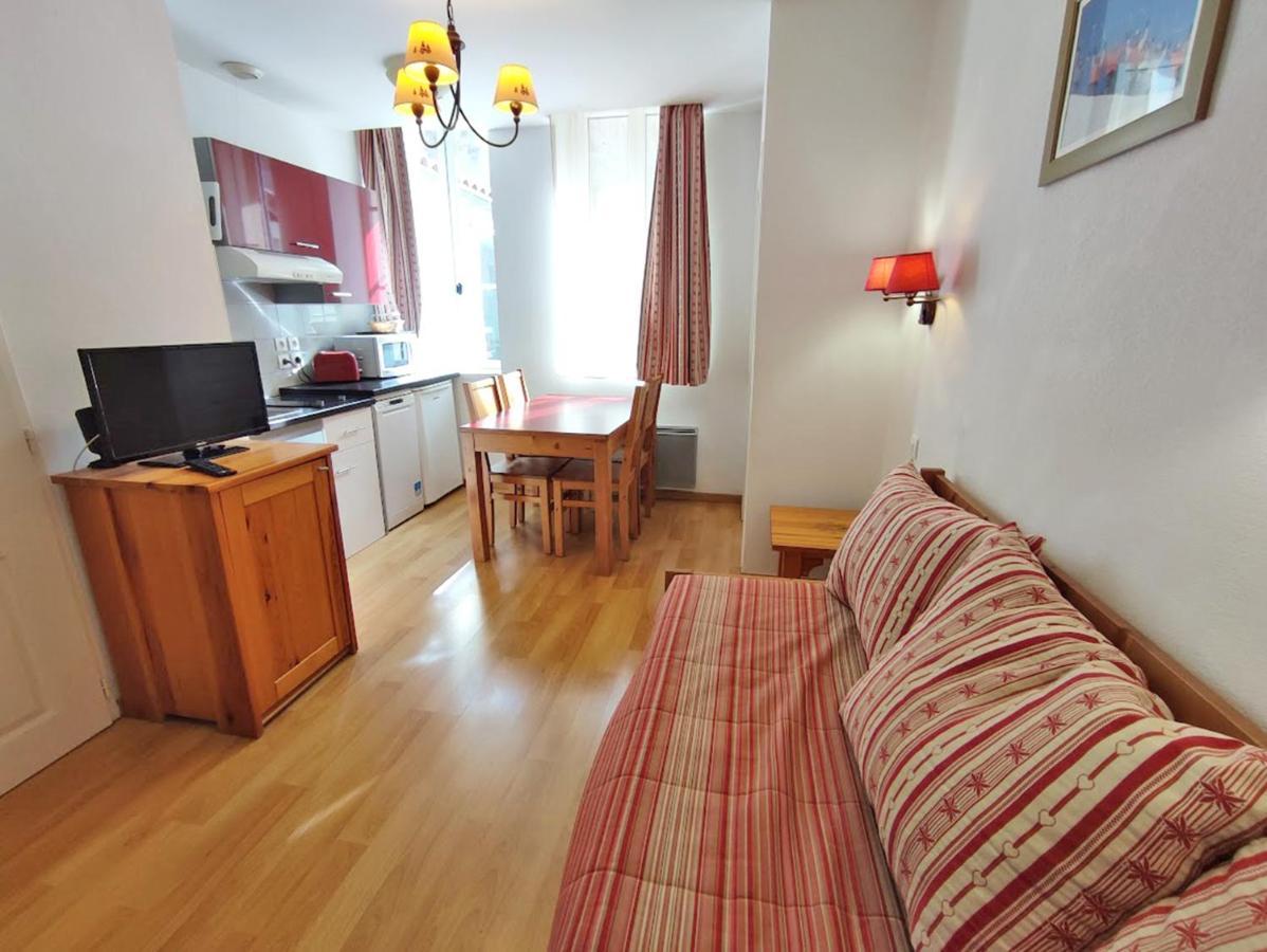Pat 83, T2, Centre Luchon, Wifi, Casier A Skis, 4 Personnes Bagneres-de-Luchon Bagian luar foto